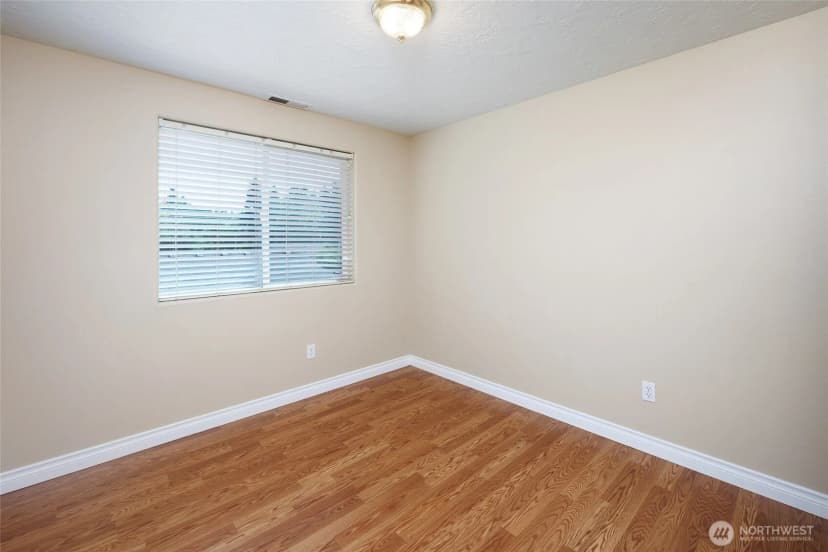 Property photo for 2537 Kristine Court, Centralia photo 21