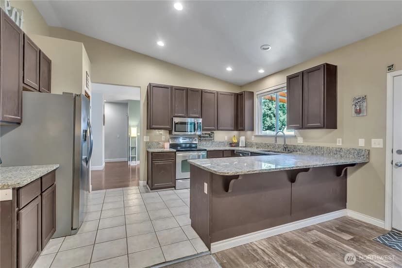 Property photo for 25313 38th Avenue E, Spanaway photo 18
