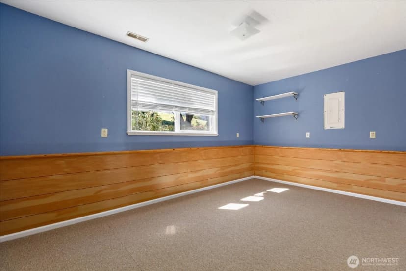 Property photo for 4500 Larson Drive, Oak Harbor photo 19