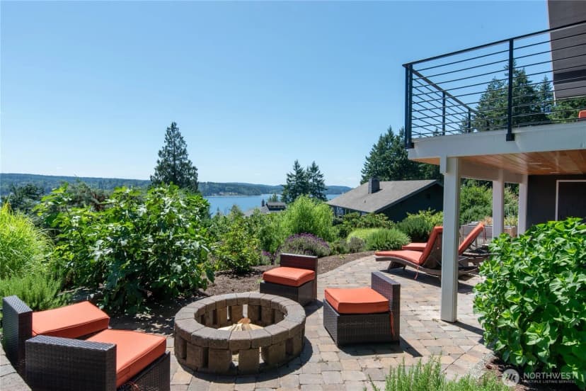 Property photo for 13225 Emerald Drive Nw, Gig Harbor photo 30