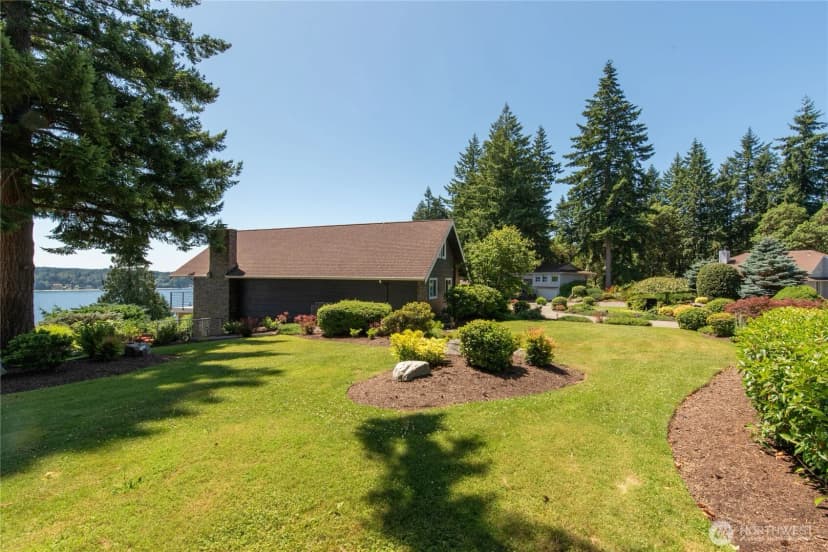 Property photo for 13225 Emerald Drive Nw, Gig Harbor photo 4