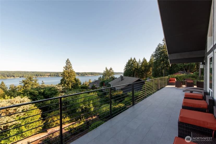 Property photo for 13225 Emerald Drive Nw, Gig Harbor photo 14