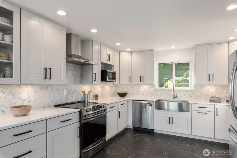 Property photo for 13225 Emerald Drive Nw, Gig Harbor photo 10