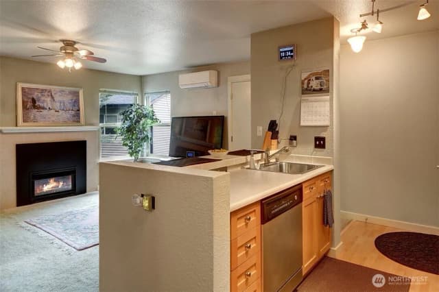 Property photo for 9805 Avondale Road Ne #t254, Redmond photo 3