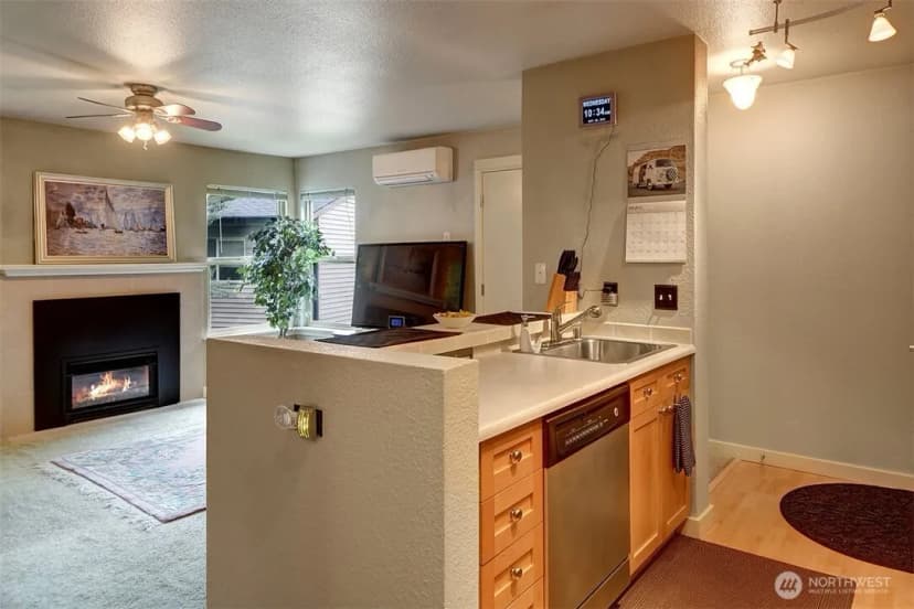 Property photo for 9805 Avondale Road Ne #t254, Redmond photo 3