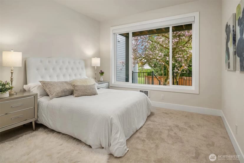 Property photo for 240 W Lake Sammamish Parkway Se, Bellevue photo 27