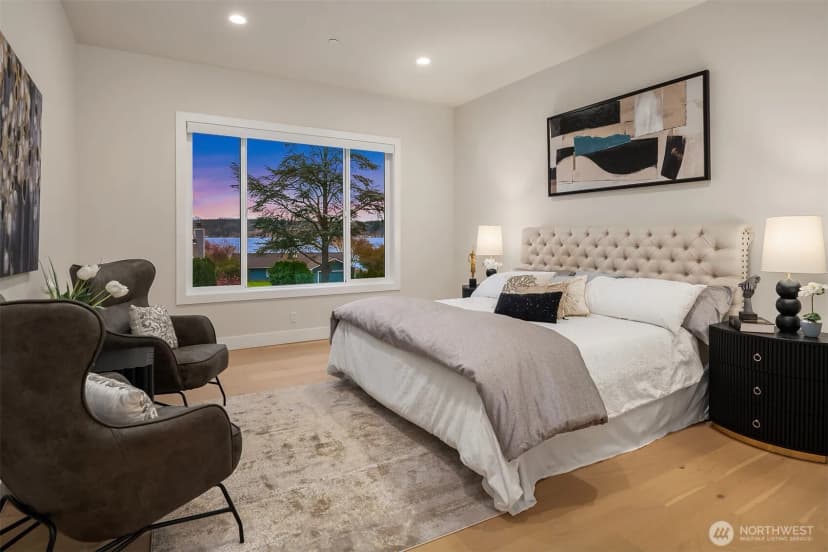 Property photo for 240 W Lake Sammamish Parkway Se, Bellevue photo 17