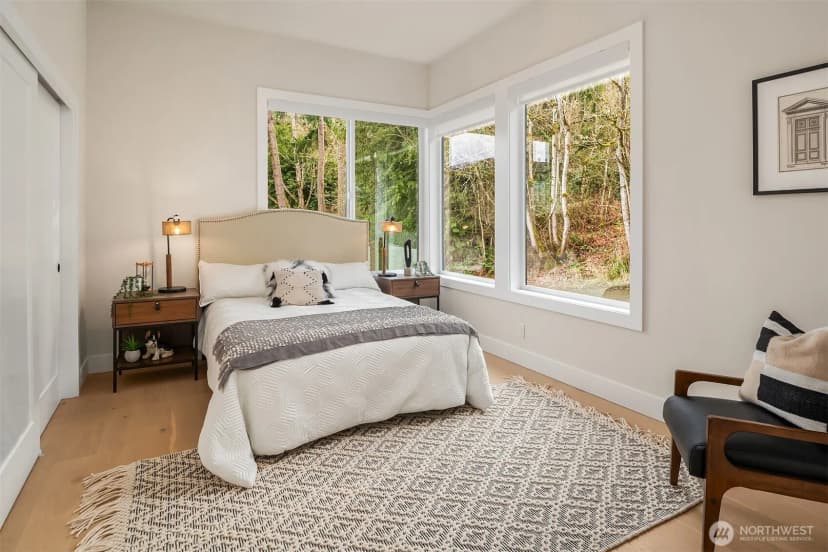 Property photo for 240 W Lake Sammamish Parkway Se, Bellevue photo 20