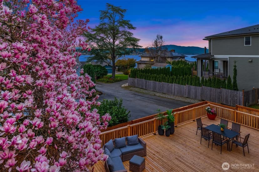 Property photo for 240 W Lake Sammamish Parkway Se, Bellevue photo 35