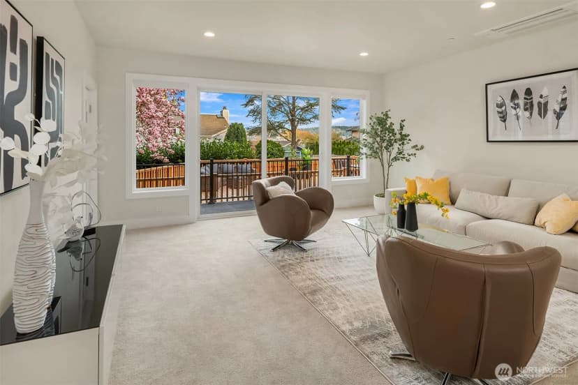 Property photo for 240 W Lake Sammamish Parkway Se, Bellevue photo 22