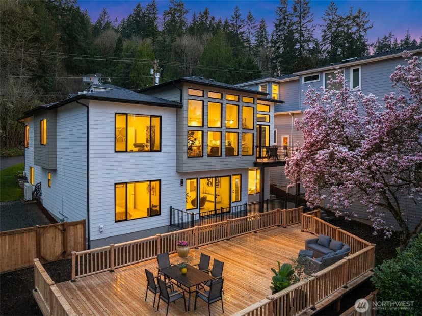 Property photo for 240 W Lake Sammamish Parkway Se, Bellevue photo 32