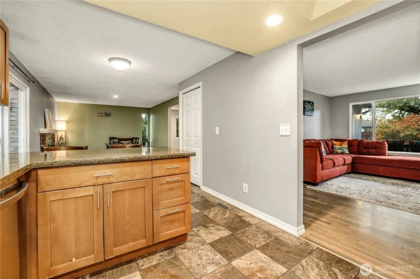 Property photo for 17654 86th Avenue Ne, Bothell photo 12