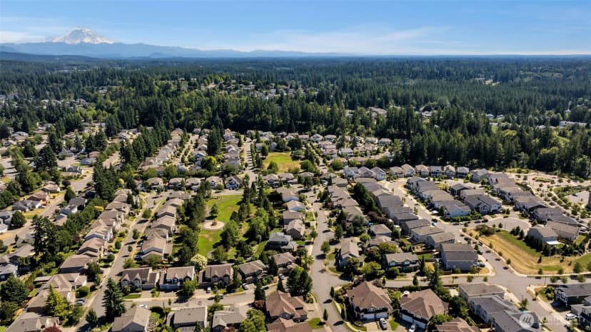 Property photo for 23902 230th Place Se, Maple Valley photo 40