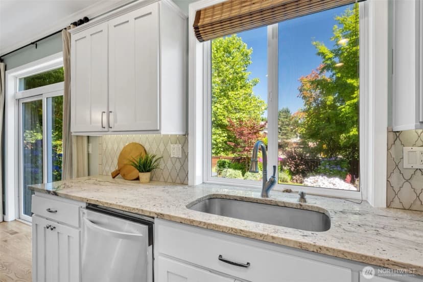 Property photo for 23902 230th Place Se, Maple Valley photo 8