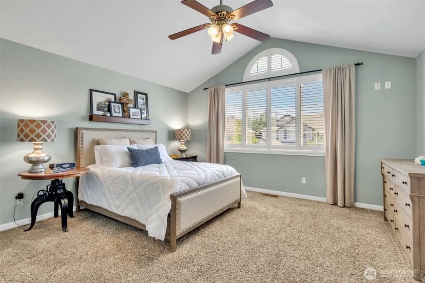 Property photo for 23902 230th Place Se, Maple Valley photo 18