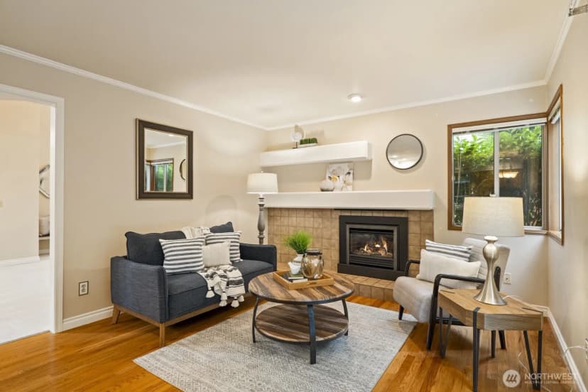 Property photo for 20410 Hollyhills Drive Ne, Bothell photo 13