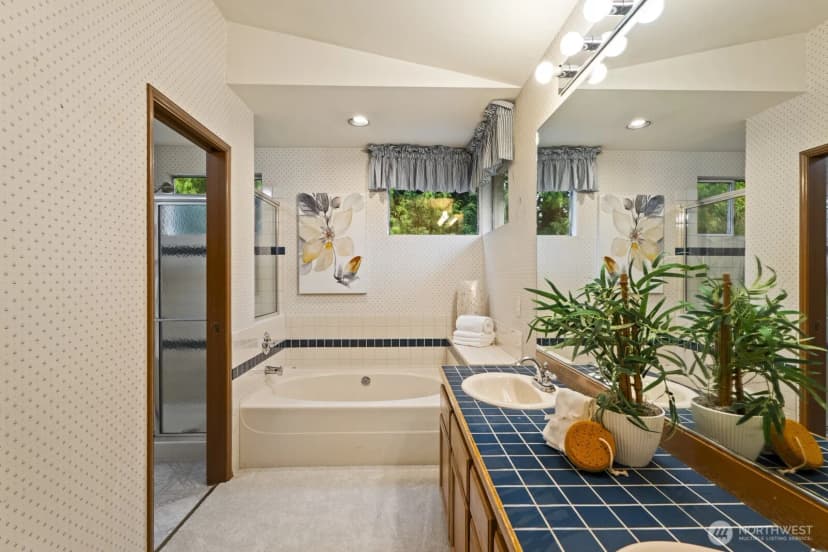 Property photo for 20410 Hollyhills Drive Ne, Bothell photo 27