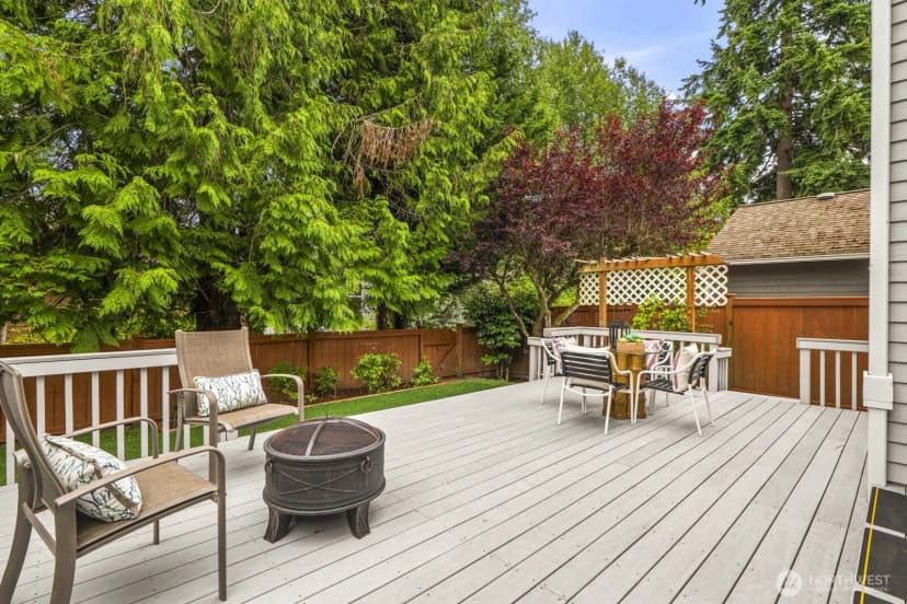 Property photo for 20410 Hollyhills Drive Ne, Bothell photo 18