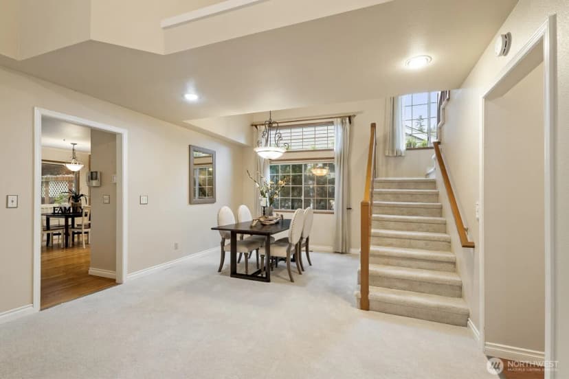 Property photo for 20410 Hollyhills Drive Ne, Bothell photo 6
