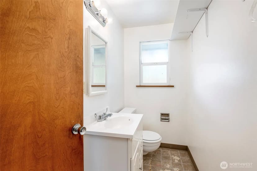Property photo for 10206 48th Avenue E, Tacoma photo 15