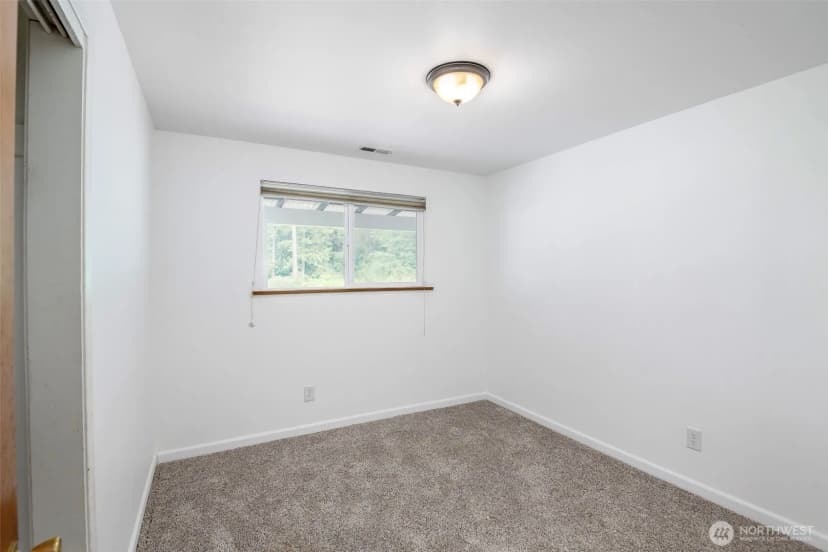 Property photo for 10206 48th Avenue E, Tacoma photo 5