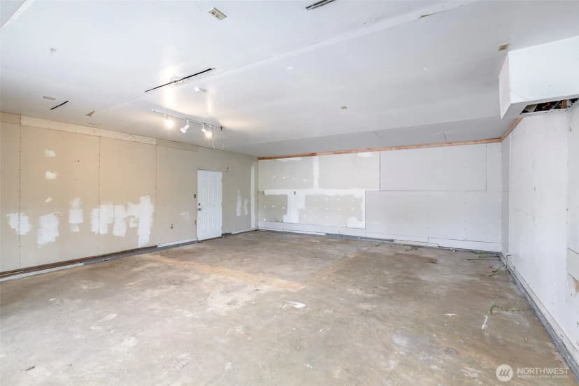 Property photo for 10206 48th Avenue E, Tacoma photo 16