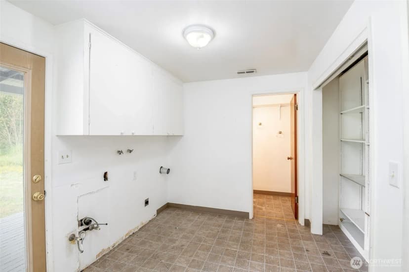 Property photo for 10206 48th Avenue E, Tacoma photo 10