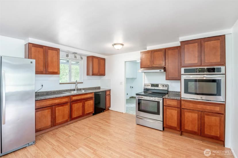 Property photo for 10206 48th Avenue E, Tacoma photo 23