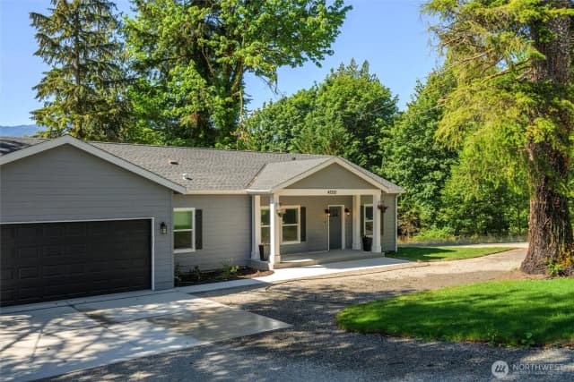 Property photo for 45332 Limestone Street, Concrete photo 3