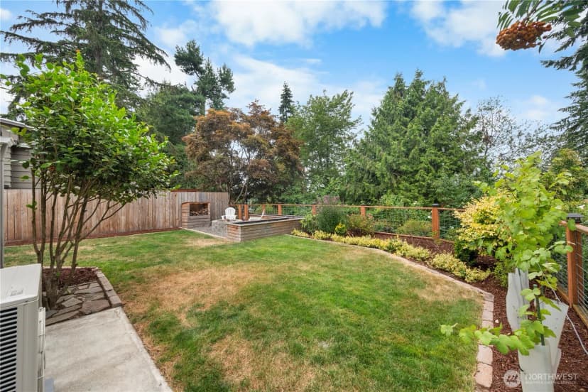 Property photo for 18328 15th Place Ne, Shoreline photo 15