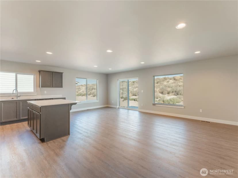 Property photo for 2405 Noah Street Se, East Wenatchee photo 9