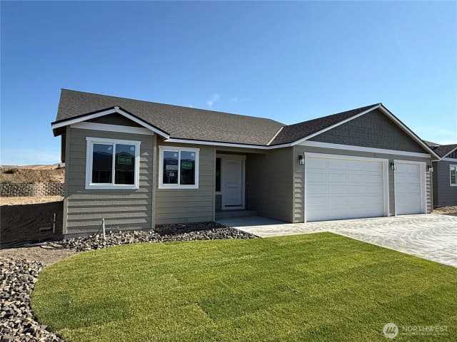 Property photo for 2405 Noah Street Se, East Wenatchee photo 2