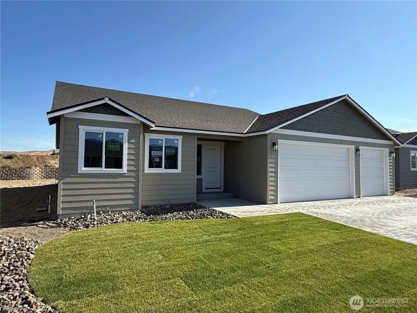 Property photo for 2405 Noah Street Se, East Wenatchee photo 2