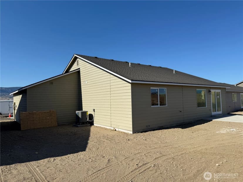 Property photo for 2405 Noah Street Se, East Wenatchee photo 28