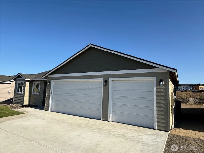 Property photo for 2405 Noah Street Se, East Wenatchee photo 3