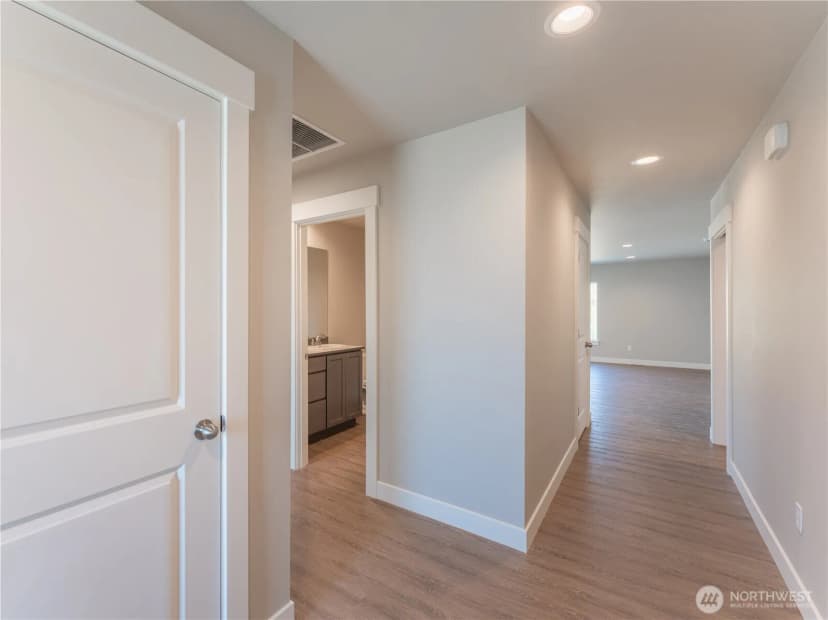 Property photo for 2405 Noah Street Se, East Wenatchee photo 17