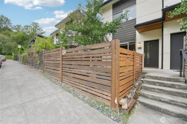 Property photo for 4214 S Trenton Street, Seattle photo 2