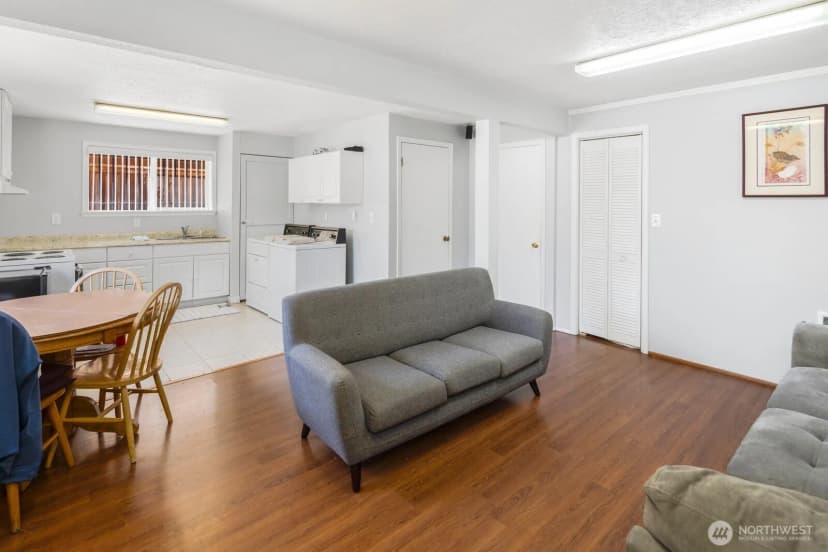 Property photo for 3235 33rd Avenue S, Seattle photo 18