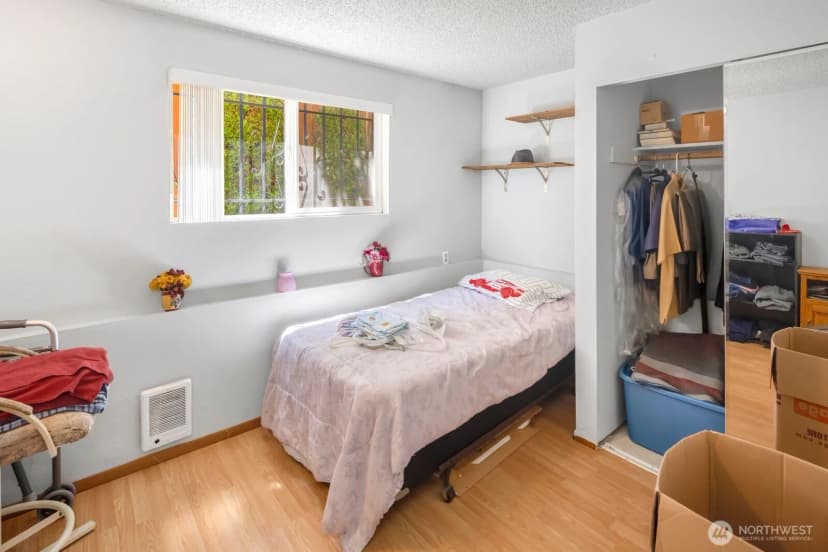 Property photo for 3235 33rd Avenue S, Seattle photo 21