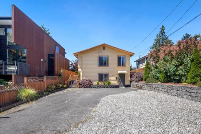 Property photo for 3235 33rd Avenue S, Seattle photo 3