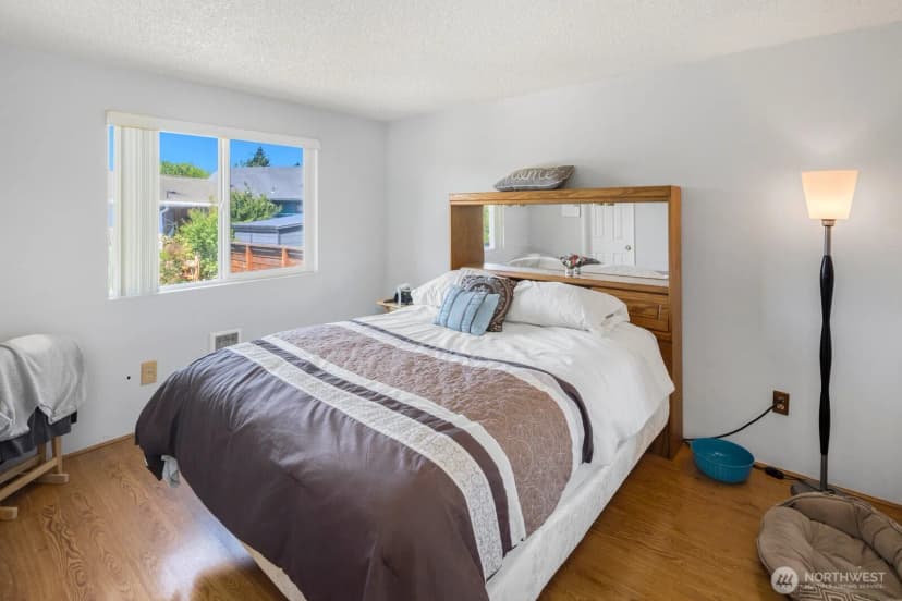 Property photo for 3235 33rd Avenue S, Seattle photo 22