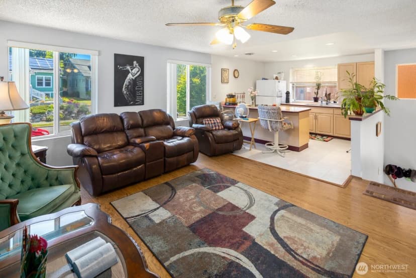 Property photo for 3235 33rd Avenue S, Seattle photo 11
