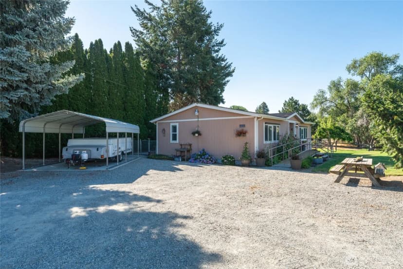 Property photo for 804 E Wapato Avenue, Chelan photo 11