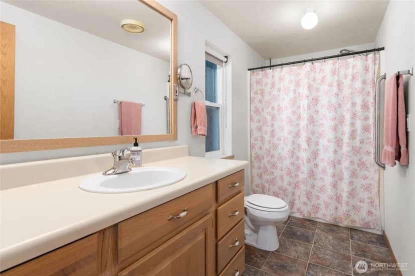 Property photo for 804 E Wapato Avenue, Chelan photo 26
