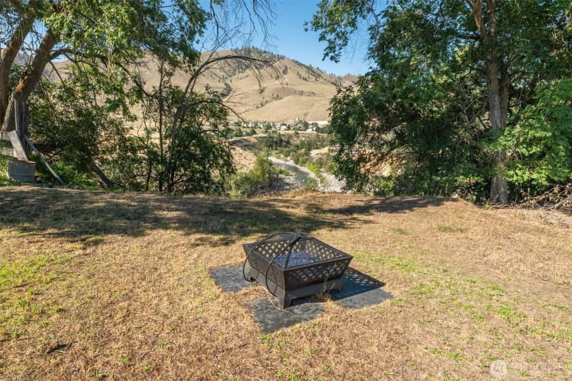 Property photo for 804 E Wapato Avenue, Chelan photo 29