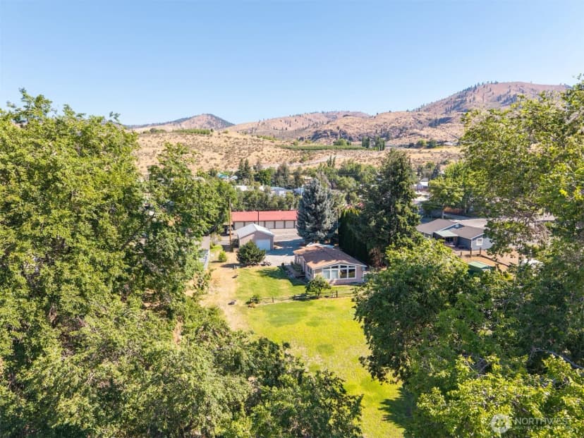 Property photo for 804 E Wapato Avenue, Chelan photo 6