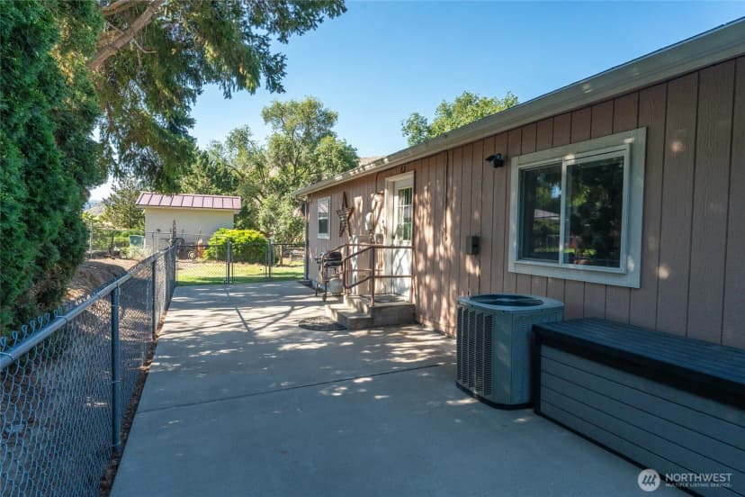 Property photo for 804 E Wapato Avenue, Chelan photo 34