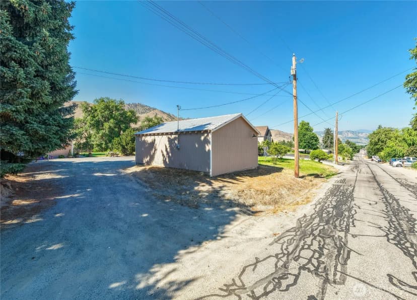 Property photo for 804 E Wapato Avenue, Chelan photo 7
