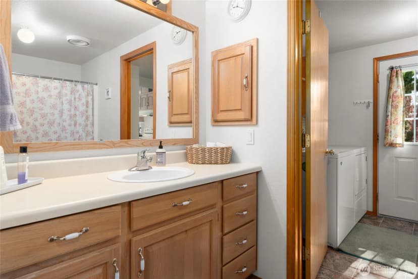 Property photo for 804 E Wapato Avenue, Chelan photo 23