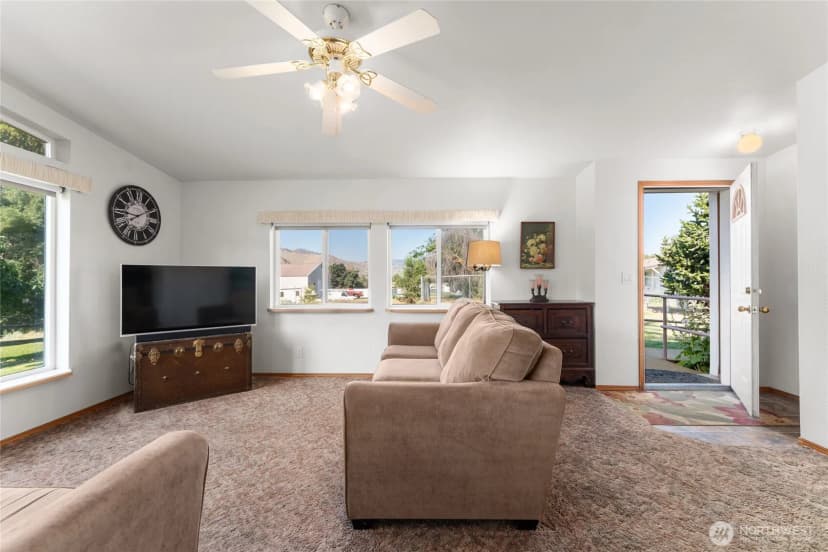 Property photo for 804 E Wapato Avenue, Chelan photo 13